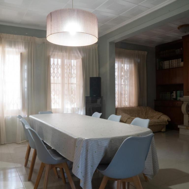 Gran apartamento en el centro Villajoyosa - Vistas al mar, 5 dormitorios y enorme terraza - Apartment - 12
