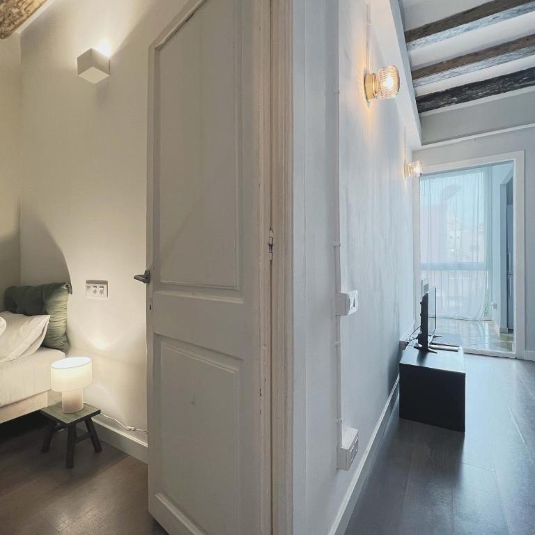 Stay U-nique Apartments Vila de Gracia - Three-Bedroom Apartment - 19