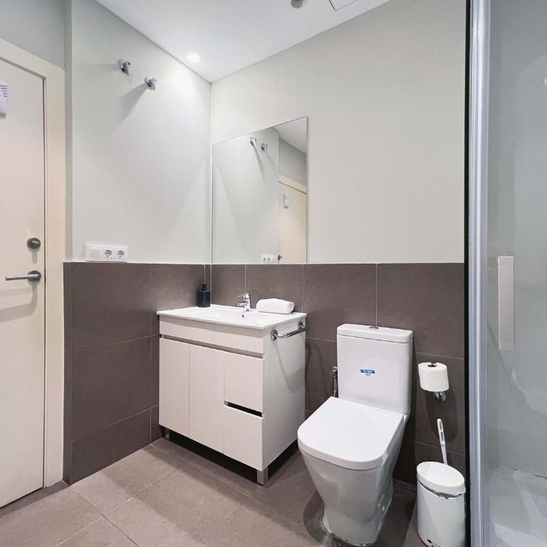 Stay U-nique Apartments Vila de Gracia - Three-Bedroom Apartment - 17