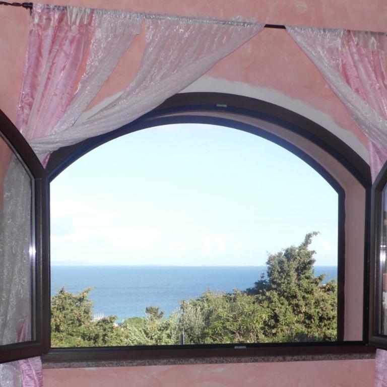 La Finestra Vista Corsica - Camera Matrimoniale con Bagno Privato Esterno - 1