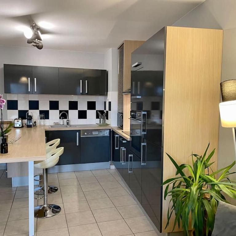 L'idéal Cosy-wifi-Netflix et Garage - Appartement - 6