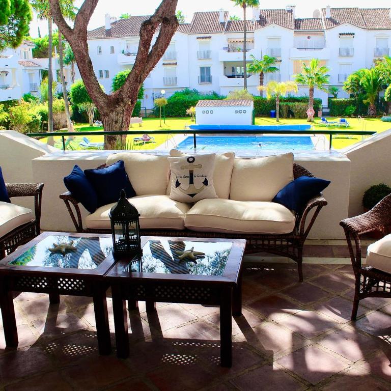 Apartment in El Presidente Beach Side New Golden Mile - Apartamento con vistas a la piscina - 1