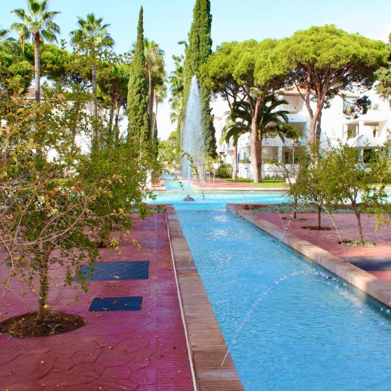 Apartment in El Presidente Beach Side New Golden Mile - Apartamento con vistas a la piscina - 37