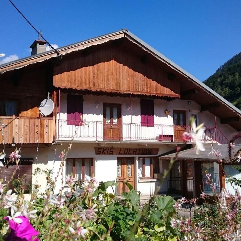 Appartement cosy 6 pers. avec balcon au village, proche parking et local à skis - Two-Bedroom Apartment - 1