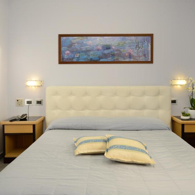 Hotel Castle - Superior Double Room - 6