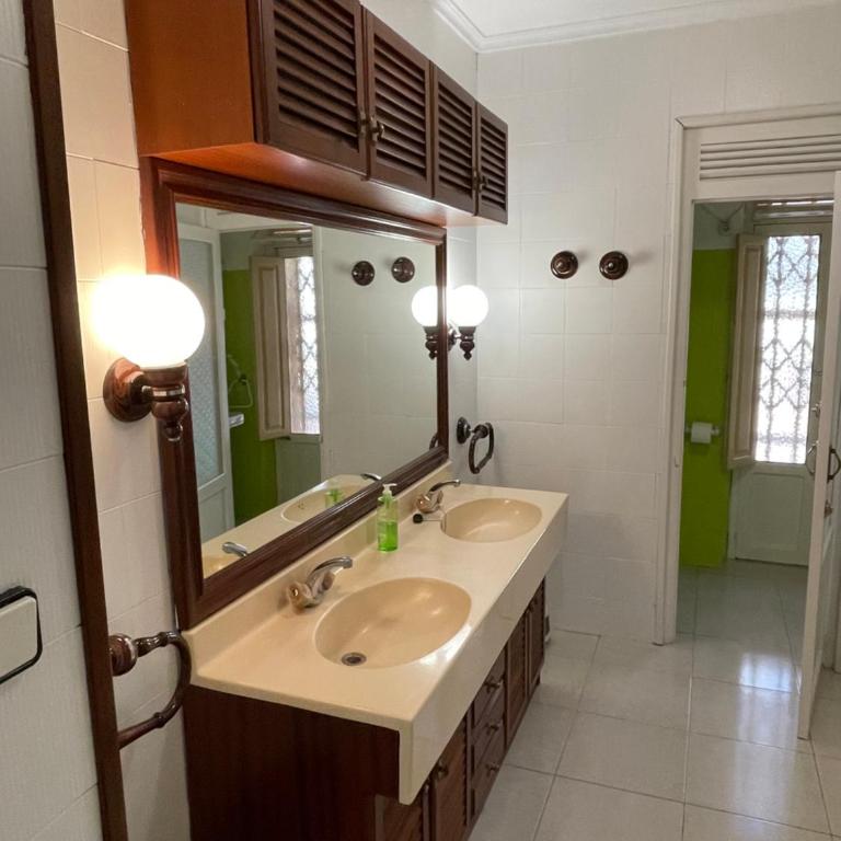 Gran apartamento en el centro Villajoyosa - Vistas al mar, 5 dormitorios y enorme terraza - Apartment - 29