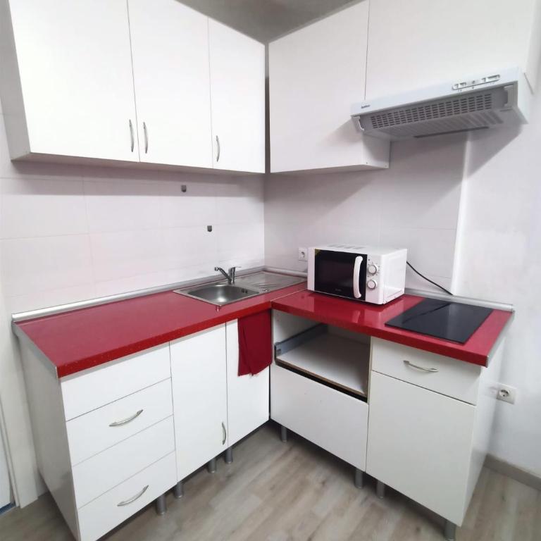 Estudio frente a Estación María Zambrano - Apartamento de 1 dormitorio - 10
