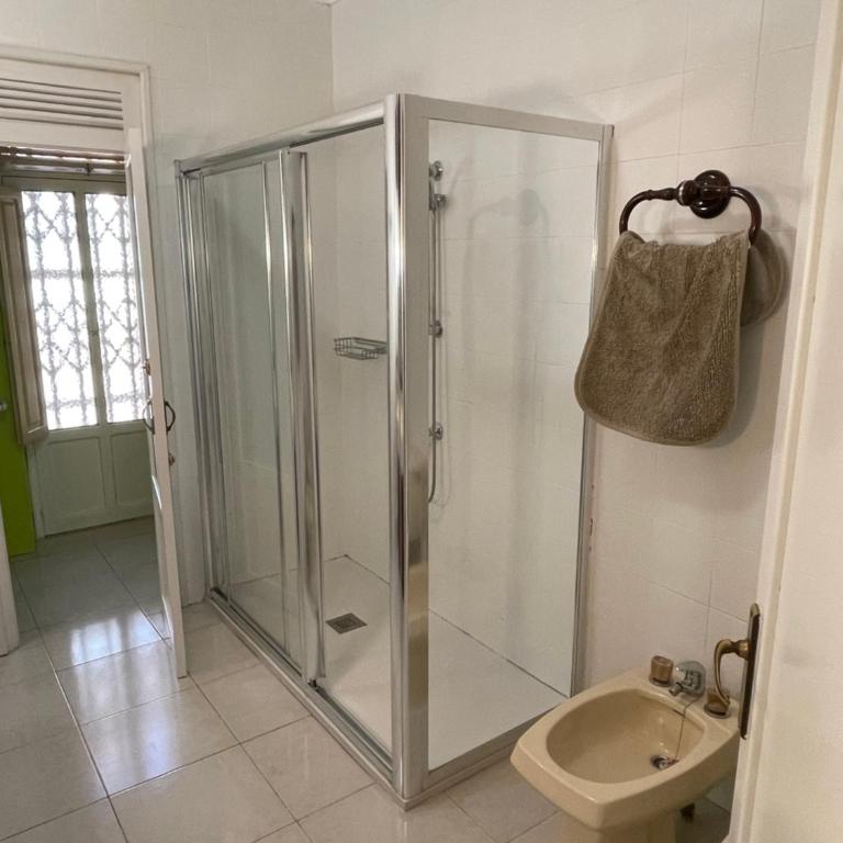Gran apartamento en el centro Villajoyosa - Vistas al mar, 5 dormitorios y enorme terraza - Apartment - 31