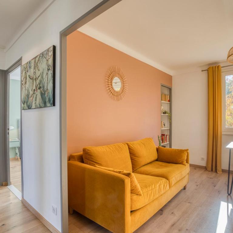 Le Boheme - MyCosyApart, Netflix - Two-Bedroom Apartment - 6