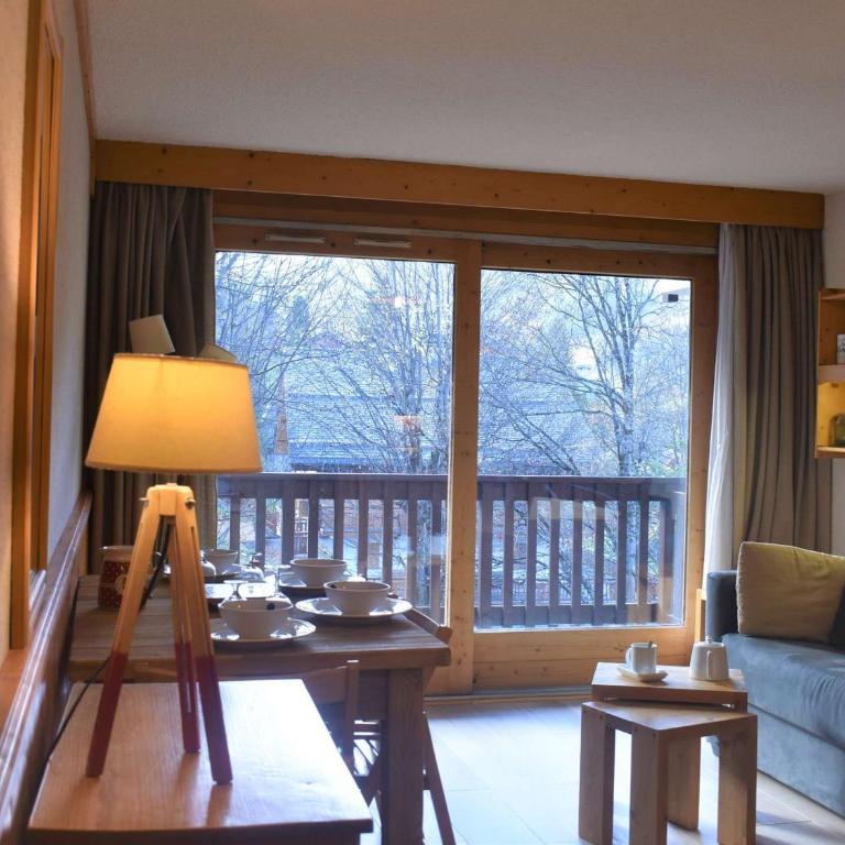 Studio skis aux pieds à Méribel – Centre, commerces à 100m, piscine estivale, ascenseur, casier à skis - Appartement 1 Chambre - 22