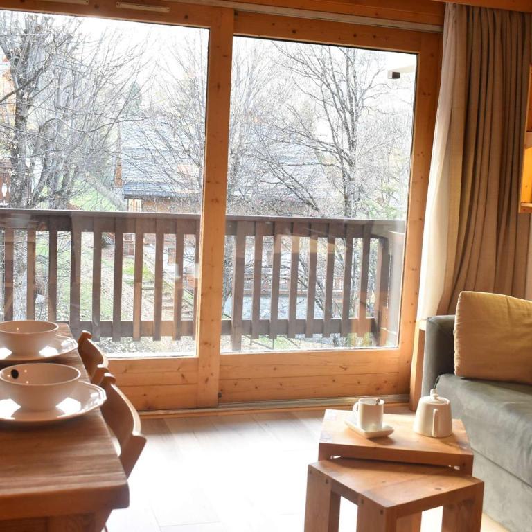 Studio skis aux pieds à Méribel – Centre, commerces à 100m, piscine estivale, ascenseur, casier à skis - Appartement 1 Chambre - 25