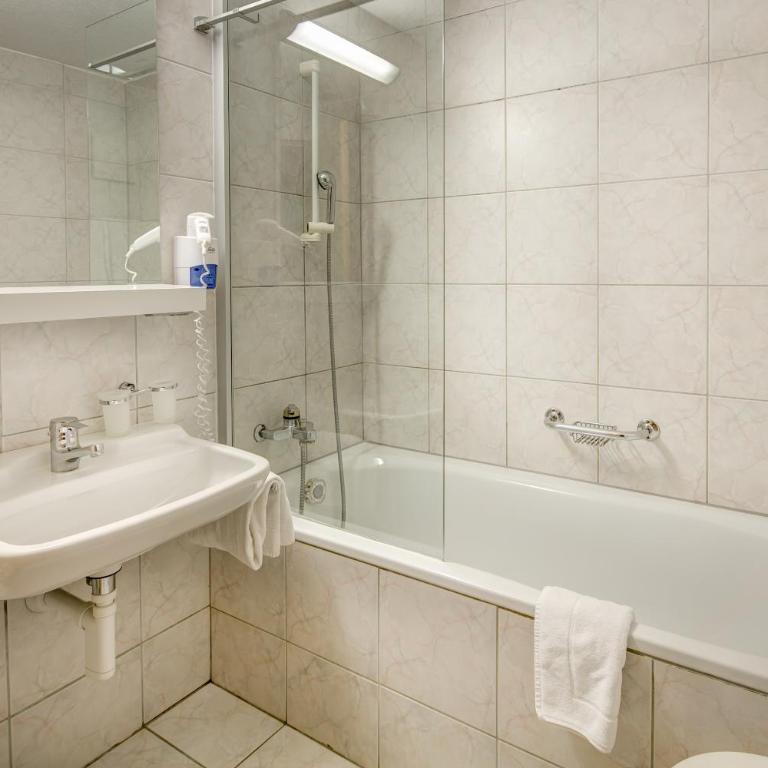Patricia self-check-in Apartments & Spa Access at Alpen Resort - Apartment mit Aussicht auf das Matterhorn - 11