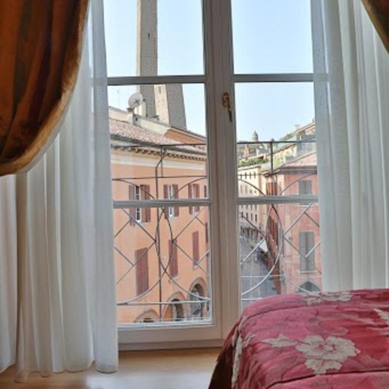 Hotel San Donato - Bologna centro - Camera Deluxe con Vista Città - 4