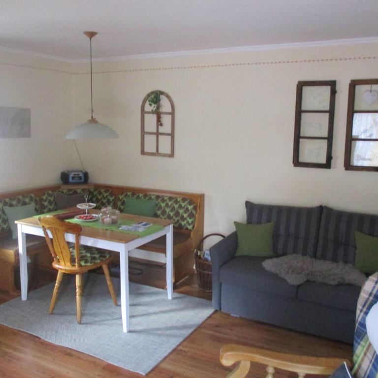 Haus Schmauß - Chiemgau Karte - Apartment mit Terrasse - 1