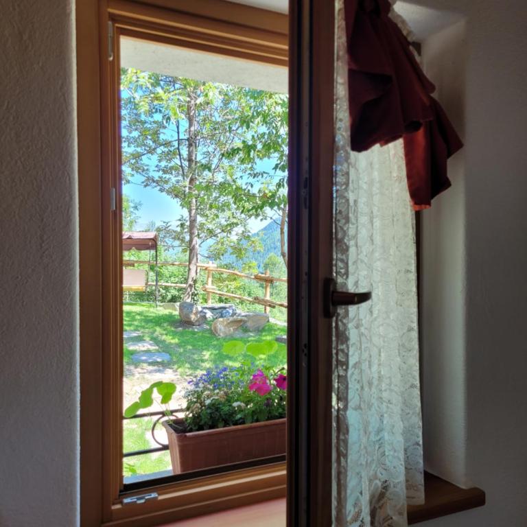 Chambres d'Hotes Rue Saint Bernard - Camera Matrimoniale con Vista Giardino - 6