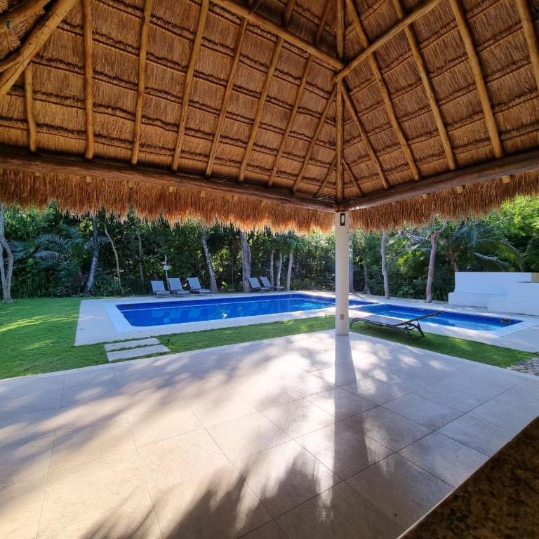 Beautiful House in Playacar 4 bedrooms with AC - Four-Bedroom House - 8