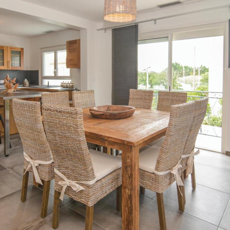 Beautiful Home In Agde - Maison de Vacances 5 Chambres - 5