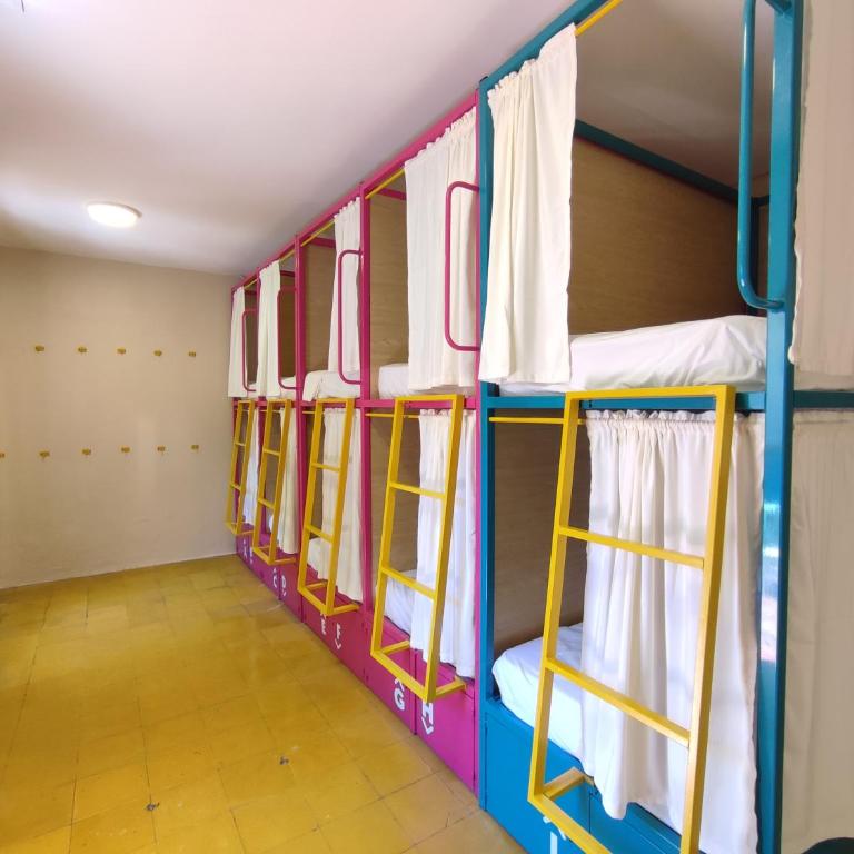 Viajero Cartagena - Centro Hostel - Cama en habitación compartida mixta de 10 camas - 3