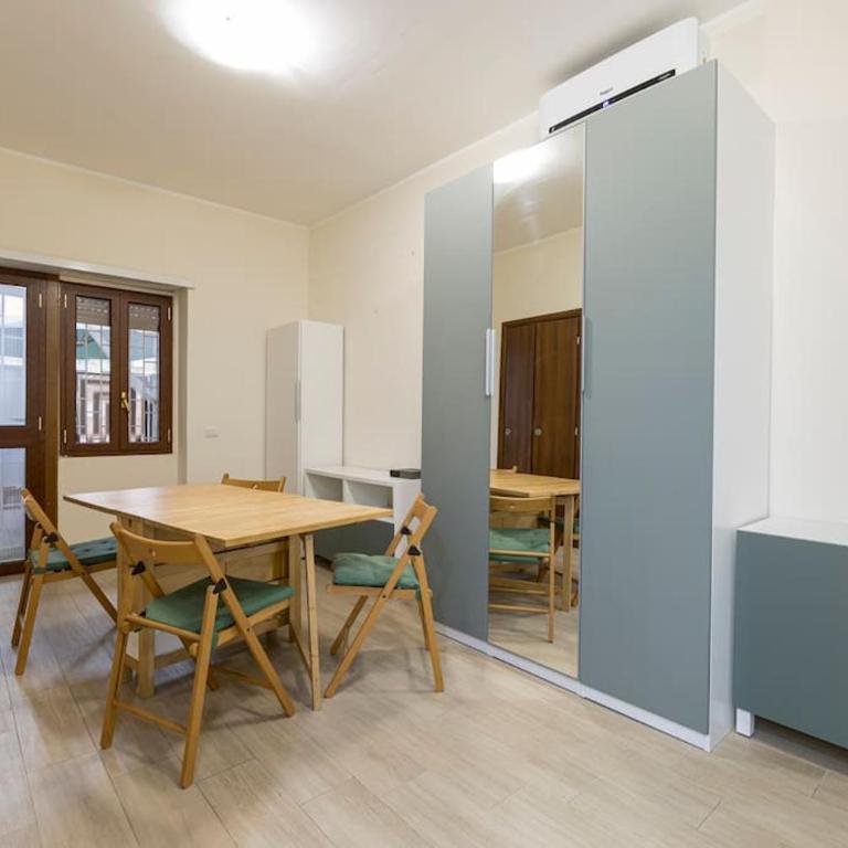 Smiling Loft - One-Bedroom Apartment - 8