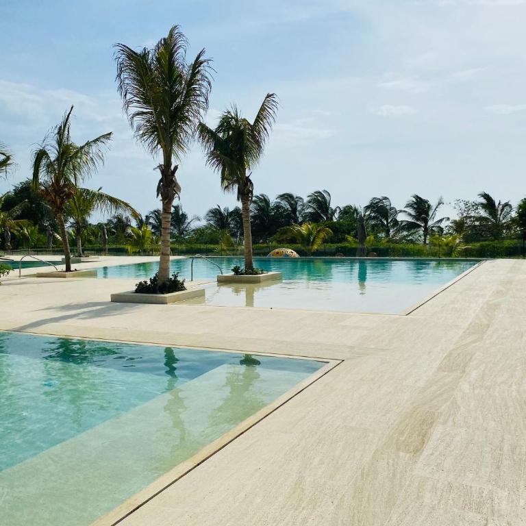 !Condominio de Lujo! Playa + Piscinas + Natural - Apartamento de 2 dormitorios - 75