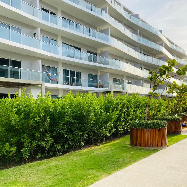!Condominio de Lujo! Playa + Piscinas + Natural - Apartamento de 2 dormitorios - 72