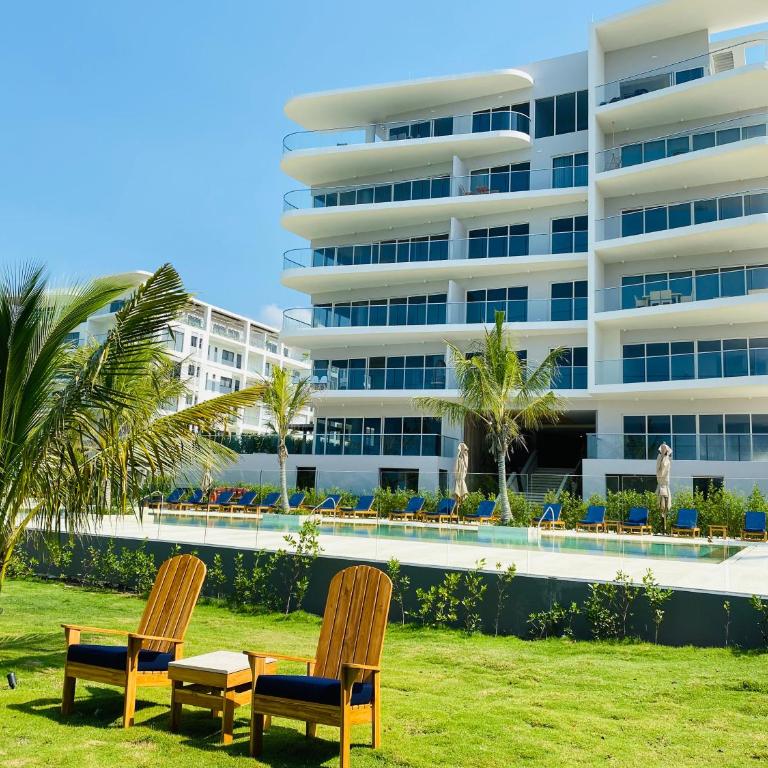 !Condominio de Lujo! Playa + Piscinas + Natural - Apartamento de 2 dormitorios - 76