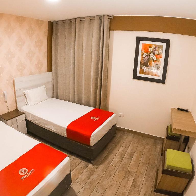 Luxuri Hotel Piedra Blanca - Twin Room with Private Bathroom - 3