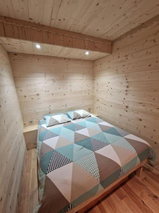 Charmant T2 rénové- Praloup 1600-parking privé, proche station - Appartement 2 Chambres - 24