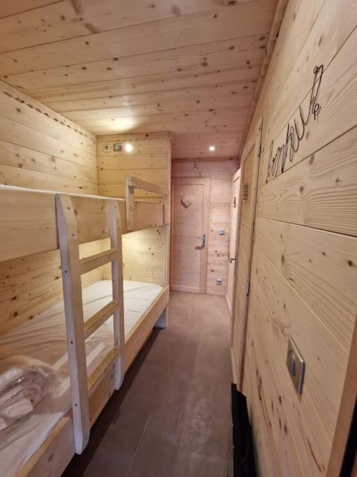 Charmant T2 rénové- Praloup 1600-parking privé, proche station - Appartement 2 Chambres - 21