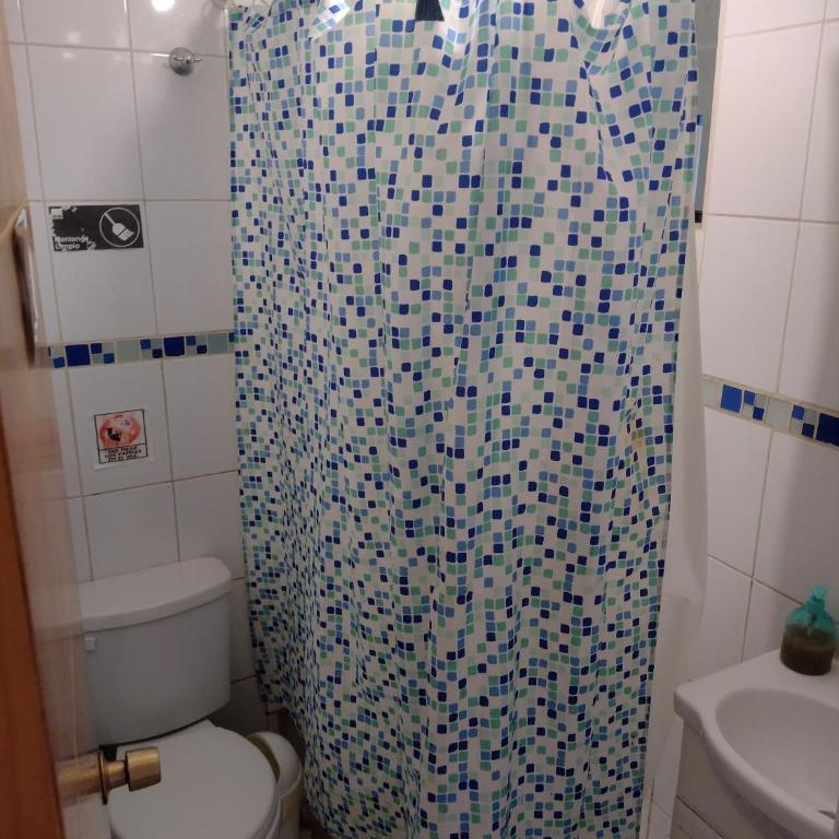 Hostal CacTus - Habitación Doble con baño privado externo - 2 camas - 5