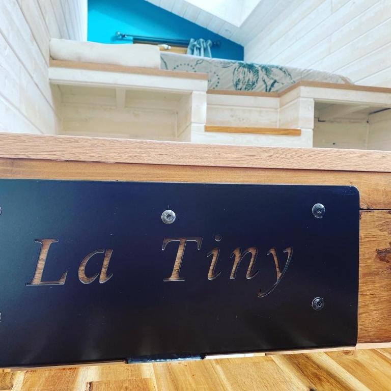 La Tiny Blue - maison insolite pour 2 - sans Tv - One-Bedroom House - 8