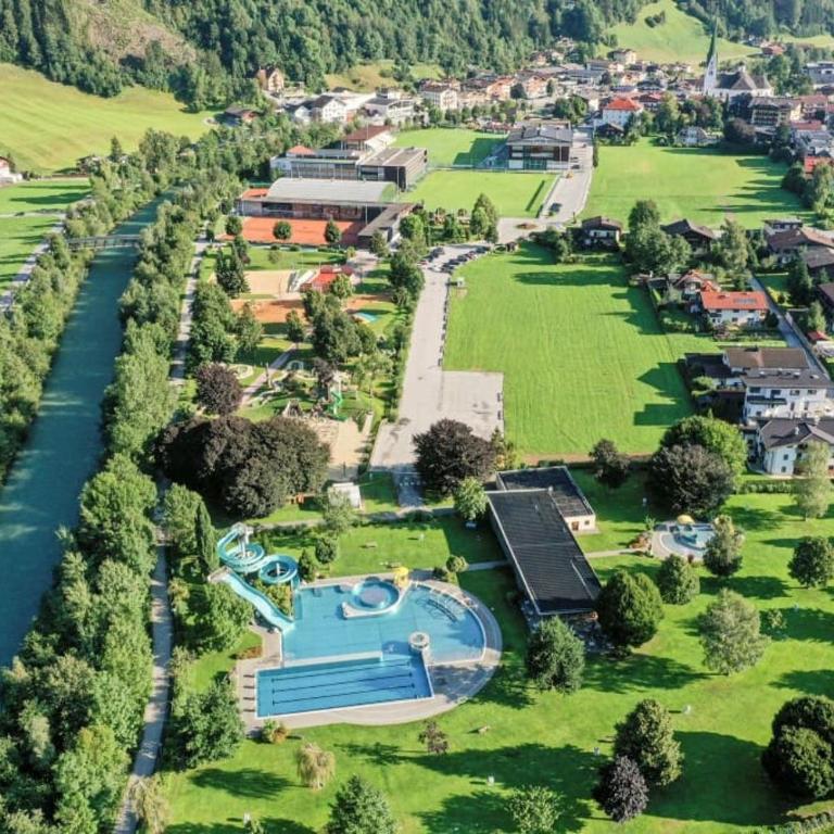 Ferienhaus Zillertal Panorama Blick Balkon Sauna - Apartment mit 3 Schlafzimmern - 34