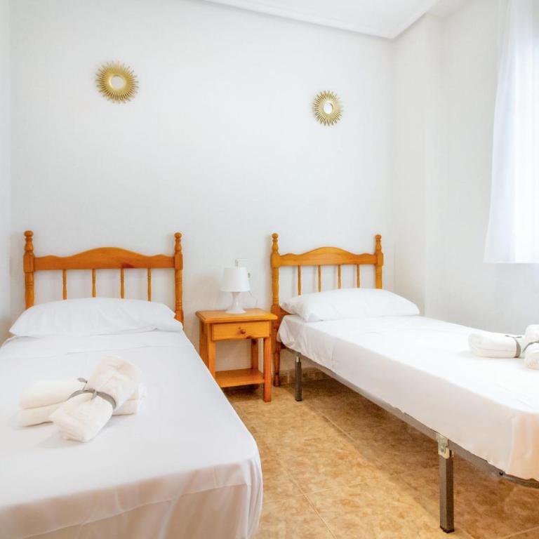 Stunning Apartment In Torrevieja - Apartamento de 2 dormitorios - 11
