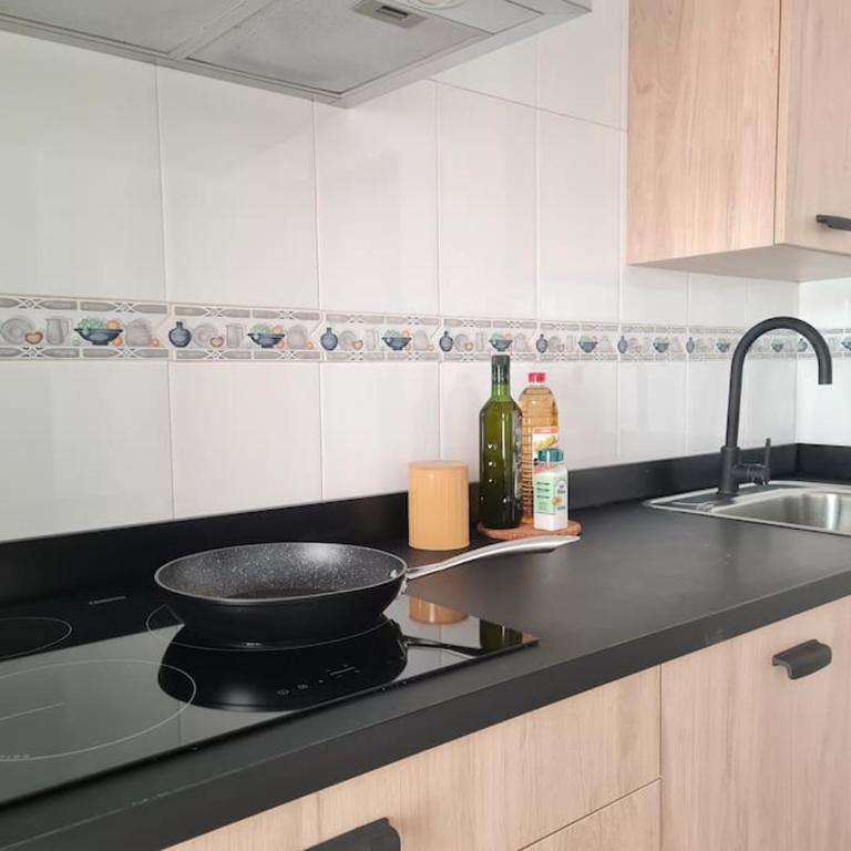 La casita verde. Metro cerca del Casco Viejo - Two-Bedroom Apartment - 9
