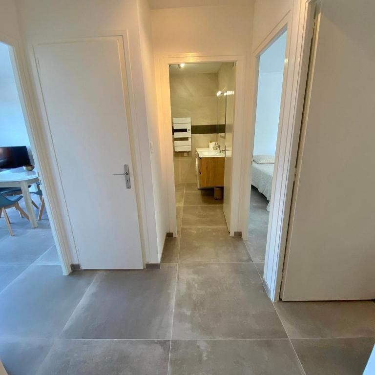 T2 Bis moderne, lumineux, parking privatif, Aix-les-Bains - FR-1-555-69 - Apartment - 8