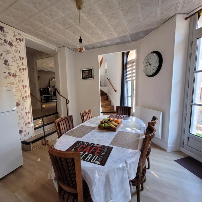 Bel Appartement Bagneres De Luchon Centre - Two-Bedroom Apartment - 12