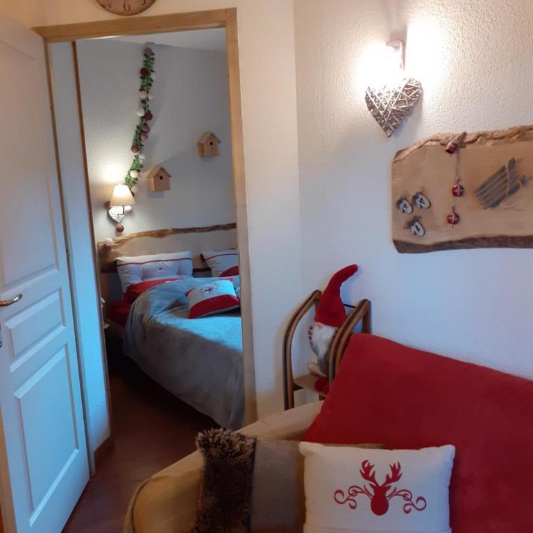 VALFREJUS - Appartement "L'Erable" Les Chalets de Florence 2 - Chaleureux et fonctionnel - plein centre à côté des télécabines - 4 à 7 pers - Appartement 2 Chambres - 20