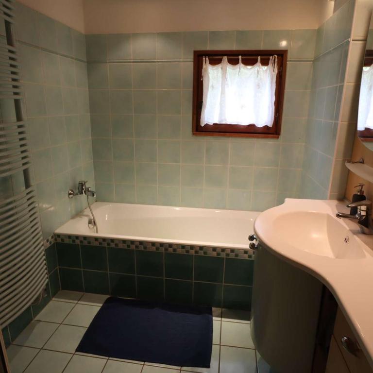 Chalet Familial pour 10 Pers. à Proximité des Pistes et Commerces avec Cheminée et Wifi - Chalet con 3 Camere da Letto - 14