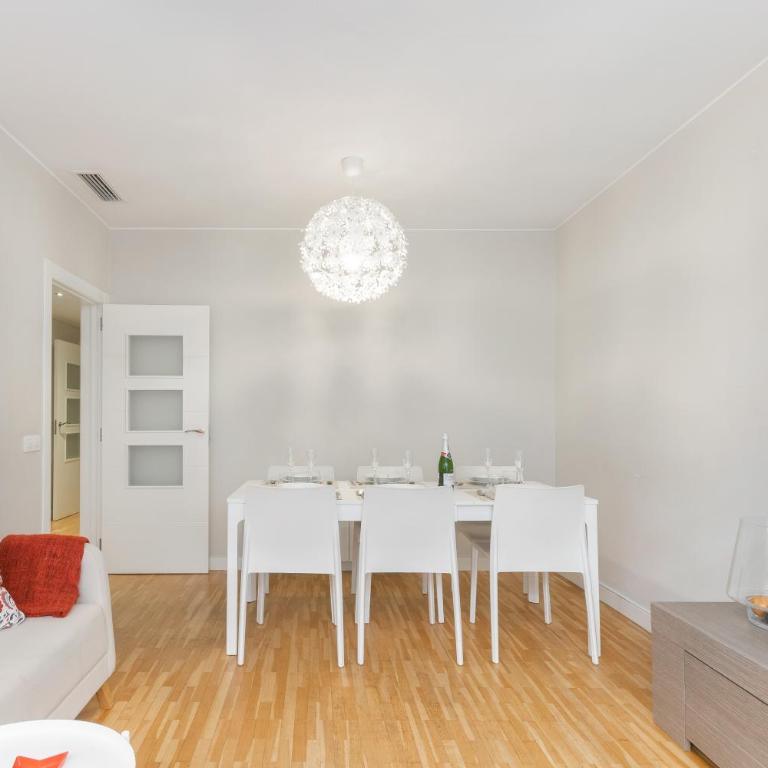 Elegance Barcelona Rentals - Apartment - 2