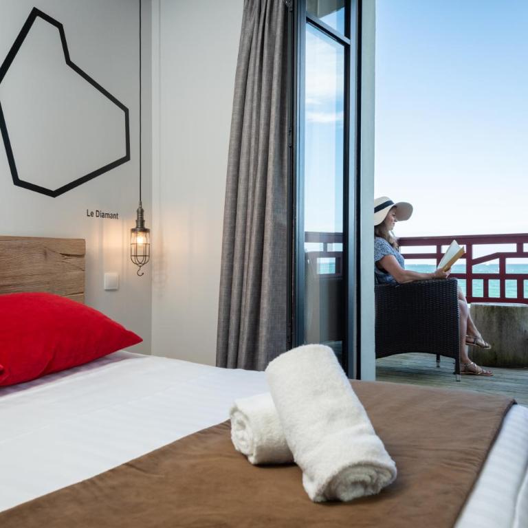 Hôtel Restaurant Ar Iniz - Chambre Double avec Terrasse - Vue sur Mer - 1