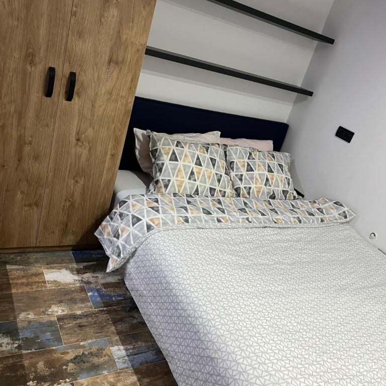 Diamond Magic Divcibare - Studio s King-sajz Krevetom i Sofom na Izvlačenje - 7