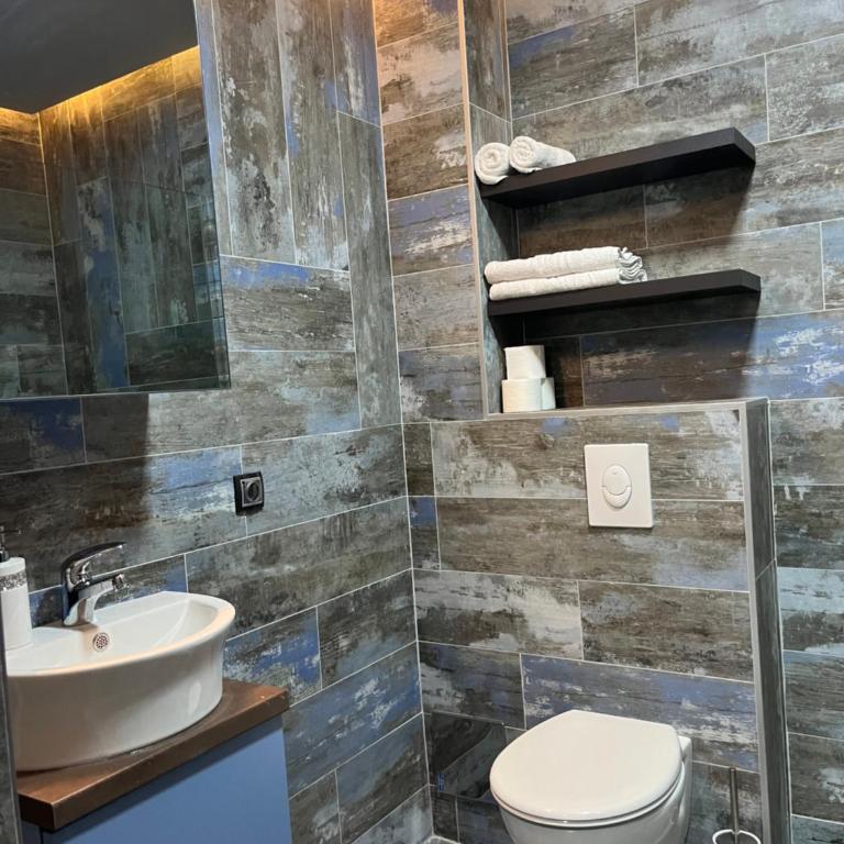 Diamond Magic Divcibare - Studio s King-sajz Krevetom i Sofom na Izvlačenje - 15