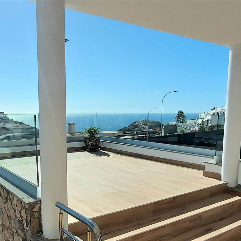 Villa Playa Amadores - Luxury villa with heated pool - Villa - 1