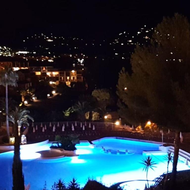 Appartement 4/5 personnes vue mer piscine et montagne Cap Estérel Pierre et Vacance nature et sport - Appartement 1 Chambre - 27