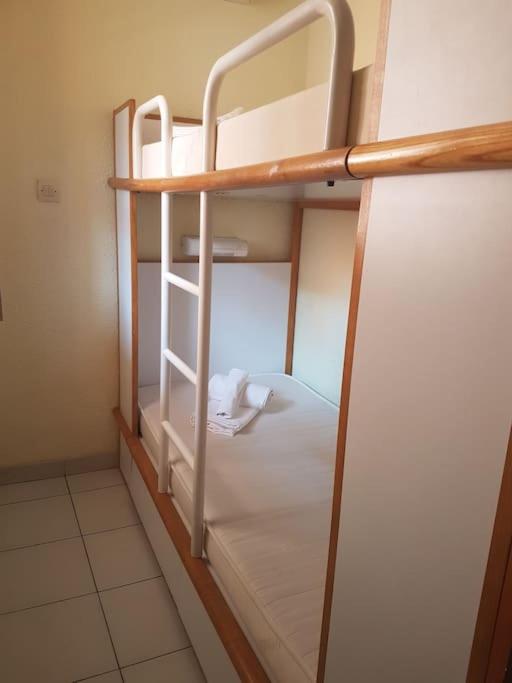 Appartement 4/5 personnes vue mer piscine et montagne Cap Estérel Pierre et Vacance nature et sport - Appartement 1 Chambre - 17