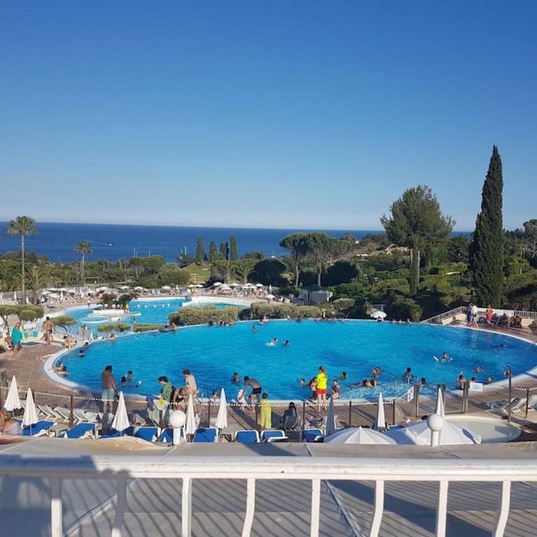 Appartement 4/5 personnes vue mer piscine et montagne Cap Estérel Pierre et Vacance nature et sport - Appartement 1 Chambre - 34