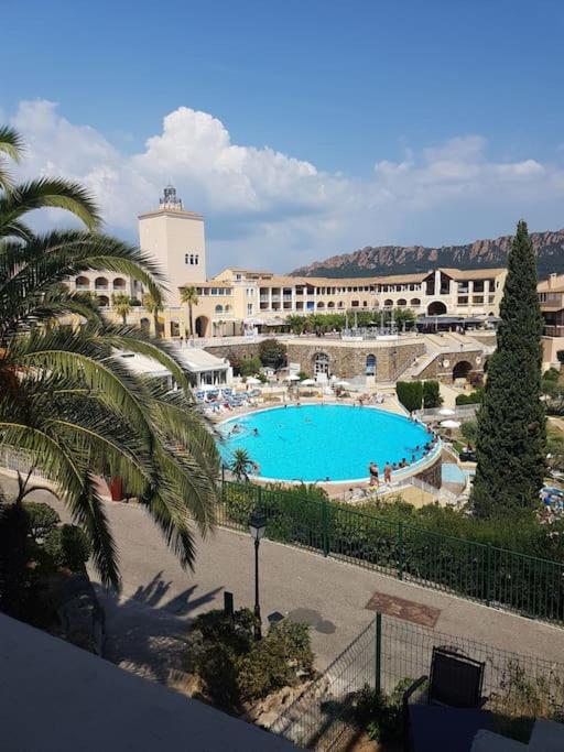 Appartement 4/5 personnes vue mer piscine et montagne Cap Estérel Pierre et Vacance nature et sport - Appartement 1 Chambre - 25