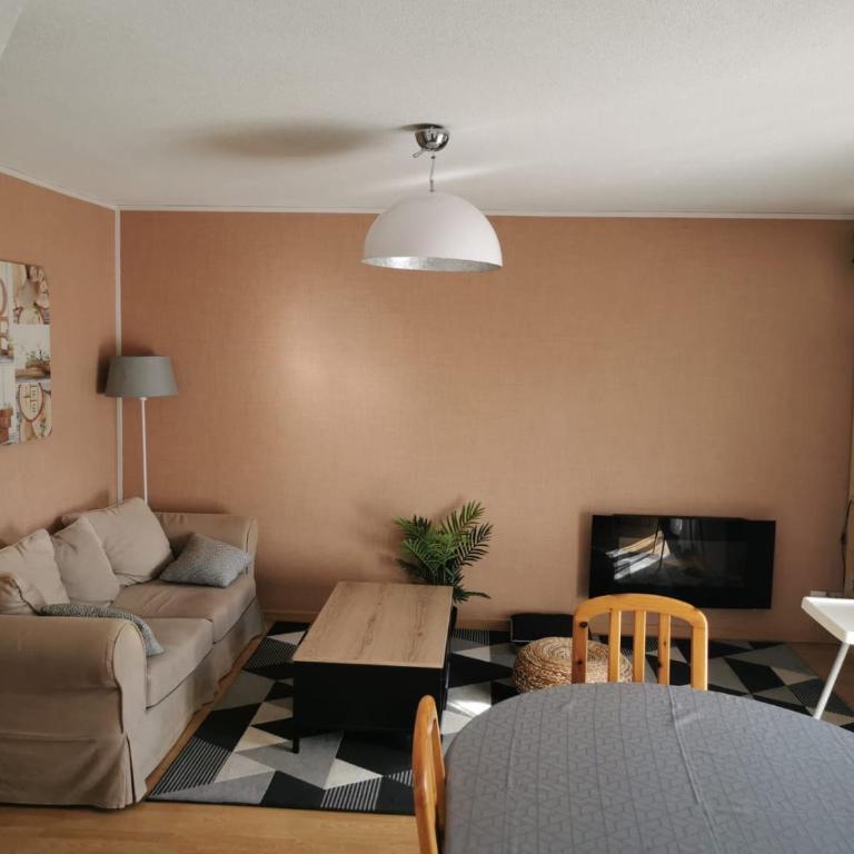 Beau T3 place parking, vue dégagée proche centre - Appartamento con 2 Camere da Letto - 1