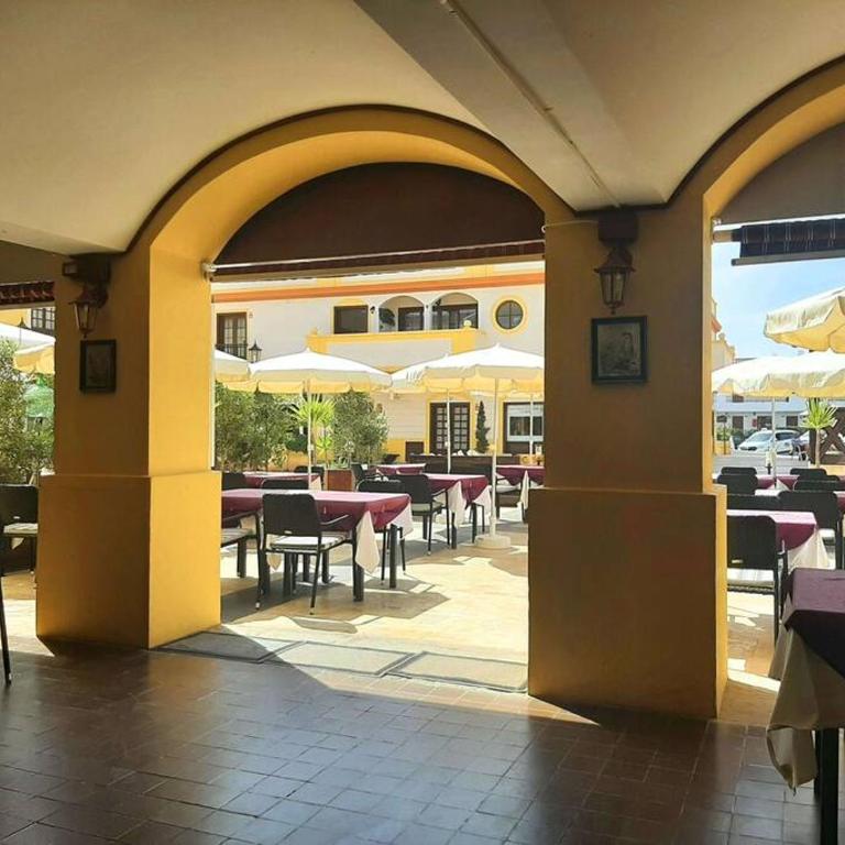 Classic Style Rental with Pools - Apartamento de 3 dormitorios - 21