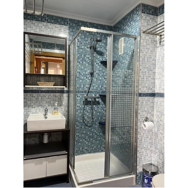 Formidable seaview - Three-Bedroom Apartment - 21
